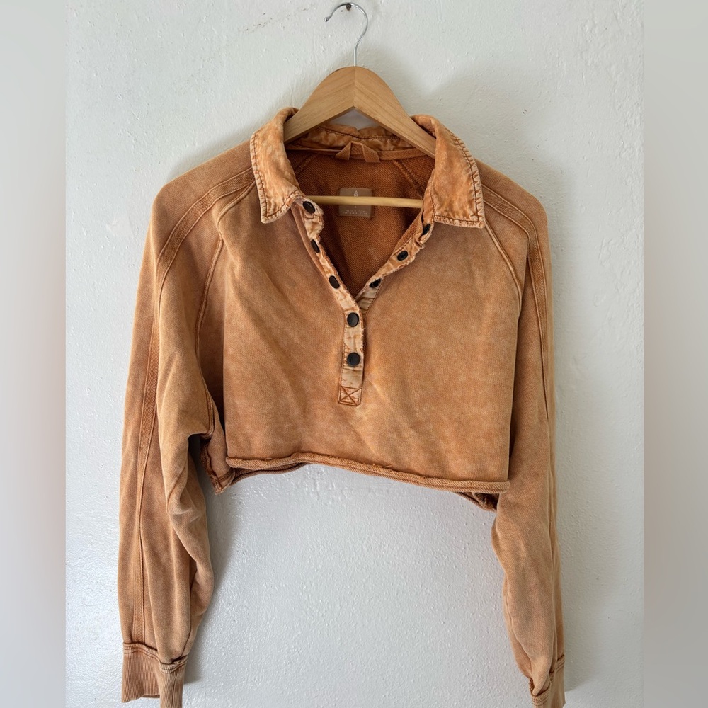 FP MOVEMENT PLAYOFF CROPPED PULLOVER